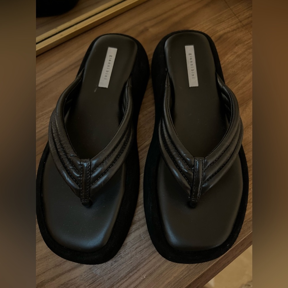 Gianni Bini Sandals